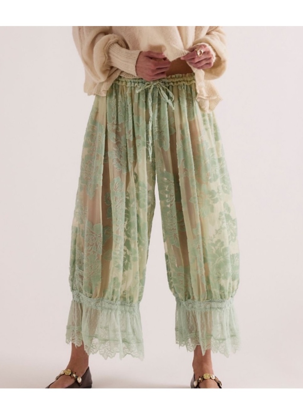 FREE PEOPLE FOREVER YOUNG VELVET FLORAL LACE VICTORIAN BLOOMER PANTS sz small - Picture 13 of 13